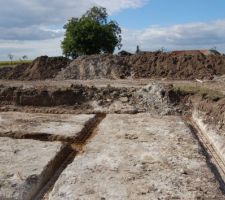 Ca y est ! Ca commence &agrave; prendre forme ! Oh, le joli tas de terre !...