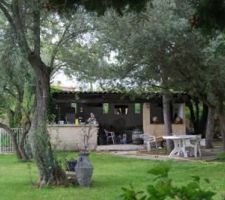 Pool-house existant pr&egrave;s de la piscine