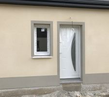 Enduit porte d'entr&eacute;e