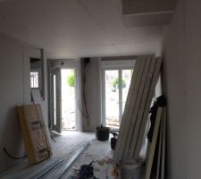Futur salon/entrée avec mur de séparation (rajouté à notre demande)