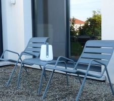 Mobilier de jardin FERMOB coloris gris orage