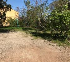 Vue milieu du terrain, direction ouest