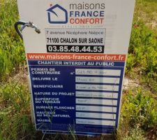 Photo du panneau du permis de construire