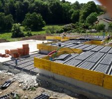 Vide sanitaire partie cellier, garage et entrée