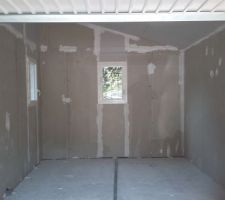 ISOLATION DU GARAGE QUI SERA AMENAGE PAR UN BUREAU