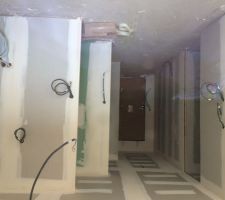 Cloisons et électricité