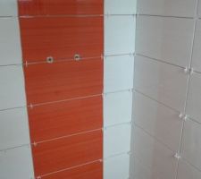 Voil&agrave; la colonne de douche de notre salle de bain