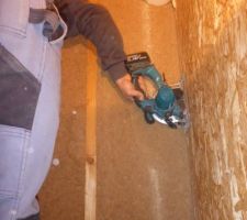 Découpe OSB mur de refend pour installation FV