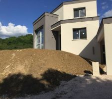Fin du terrassement et aménagements extérieurs