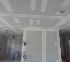 Plafond du s&eacute;jour