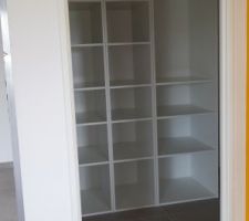 Rangement pour le cellier (manque 2 étagères !)