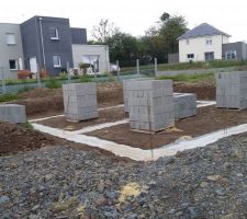 Fondations coul&eacute;es, arrivage marchandise pour vide sanitaire