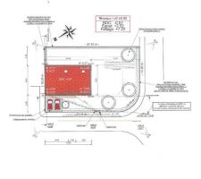 Plan extérieur pour l'implantation de la maison sur le terrain.