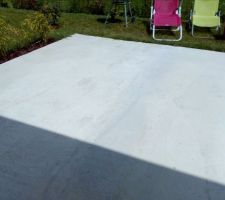 Terrasse enduite d'imperméabilisant incolore satiné