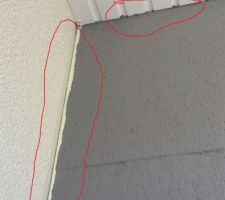 Propreté du chantier loin de ce qui est présenté sur leur page Facebook mais quand on le signale, on vous bloque. Il ne faut pas dire de mal.