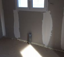 Quand les artisans d&eacute;cident pour nous que notre &eacute;vier d'angle sera sous la fenetre... Le conducteur de travaux n'a pas remarqu&eacute; non plus...