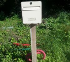 Boîte aux lettres posée !