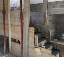 Escalier accès 1er étage