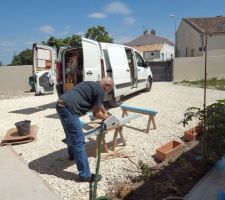 Découpe des panneaux livrés sur mesures! travail / mobalpa
