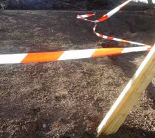 Passage ce soir vers 19H30, oui la pelouse a commencer a pousser je croise les doigts pour que sa tienne cette été car il n'y a pas de pluie prévu prochainement