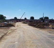 Le chantier avance bien, les deux immeubles commencent &agrave; pousser!!