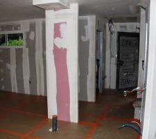 Isolation du sol du Rdc en TMS 10cm, prêt à recevoir le plancher chauffant