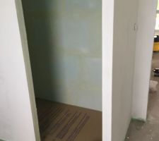 RECEVEUR DE DOUCHE INSTALLE