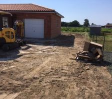 Remblais tout autour de la maison
