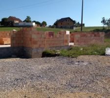 En même pas 48h, élévation des murs, ça met les larmes aux yeux