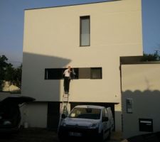 Les nettoyeurs sont &agrave; l??uvre la veille de la r&eacute;ception, il y a du boulot ...