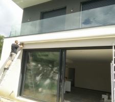 Pose du store banne en fa&ccedil;ade sud