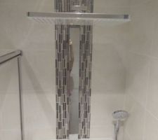 La douche de la suite parentale est op&eacute;rationnelle !