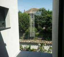 Le porche &agrave; l'&eacute;tage a &eacute;t&eacute; dall&eacute; lui aussi