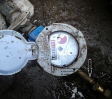Compteur d'eau avant le vol