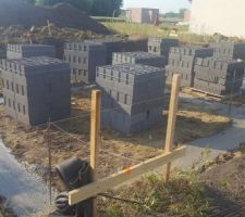 Début du chantier, accès chantier, terrassement et fondations