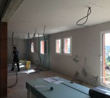 Pose des cloisons et plafond en BA13