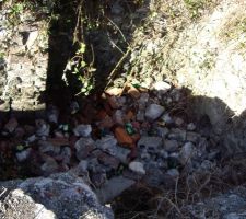 Le trou d'eau rebouch&eacute; &agrave; moiti&eacute; !