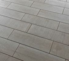 Le carrelage, posé par un artisan via le constructeur
