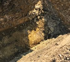 Terrassement en cours, bon sol trouv&eacute; &agrave; 1m environ