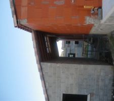 Entre garage et la maison