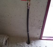 Robinet de puisage de la cuve de récupération des eaux de pluie