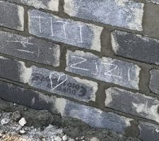 Petite inscription des ma&ccedil;ons