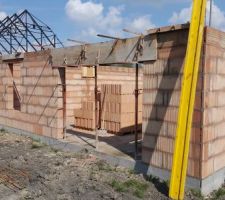 On commence a voir la forme de notre maison!!