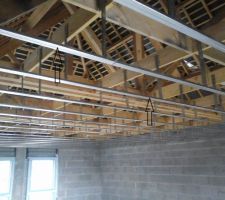 Pose des rails du plafond de l'étage