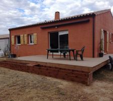 Fabrication d'une petite jardinière de 7m pour habiller l'avant de la terrasse