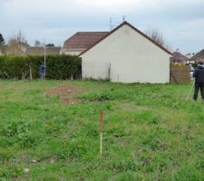 Mise en place des chaises d'implantation.