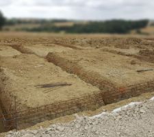 Ferraillage en attente.