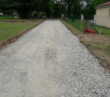Terrassement avec chemin d'accès
