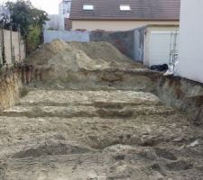 On commence a voir l'implantation avec les tranch&eacute;es en plus