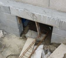 Cours anglaise à faire à nos frais. On demandera aux maçons de la faire puisqu'ils sont sur place